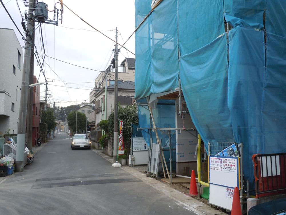 Local photos, including front road. Local (20 November 11) shooting