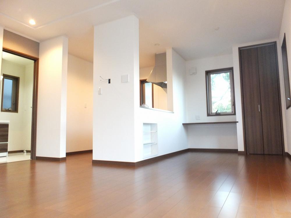 Living. Local (12 May 2013) Shooting