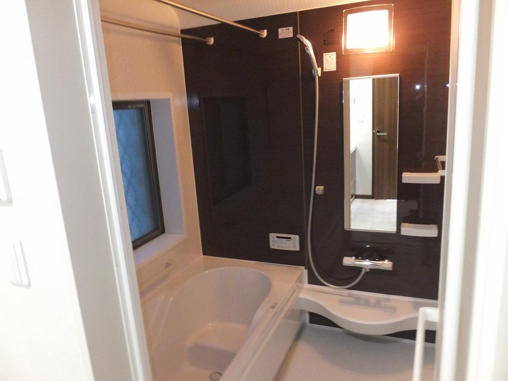 Bathroom. Local (12 May 2013) Shooting