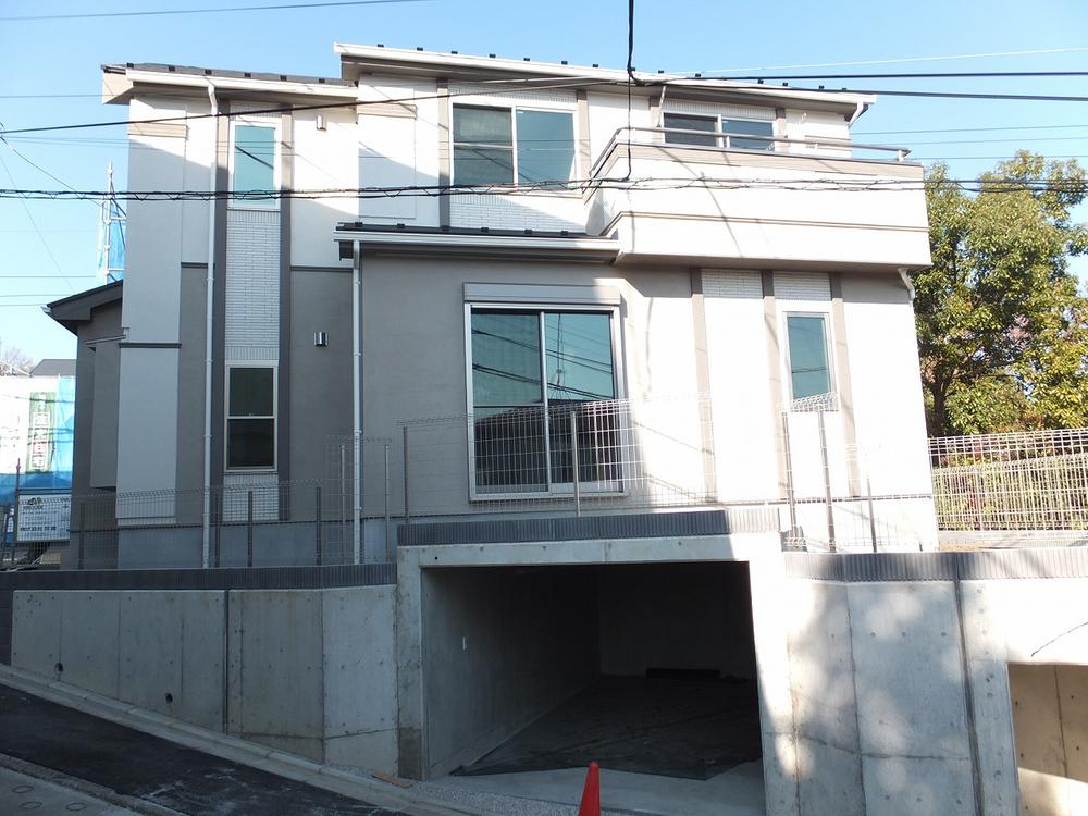 Local appearance photo. Local (12 May 2013) Shooting 1 Building As a model building is possible preview. 