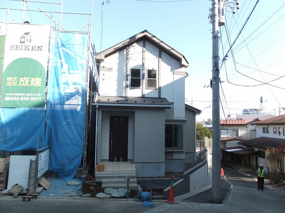 Local appearance photo. Local (12 May 2013) Shooting 1 Building