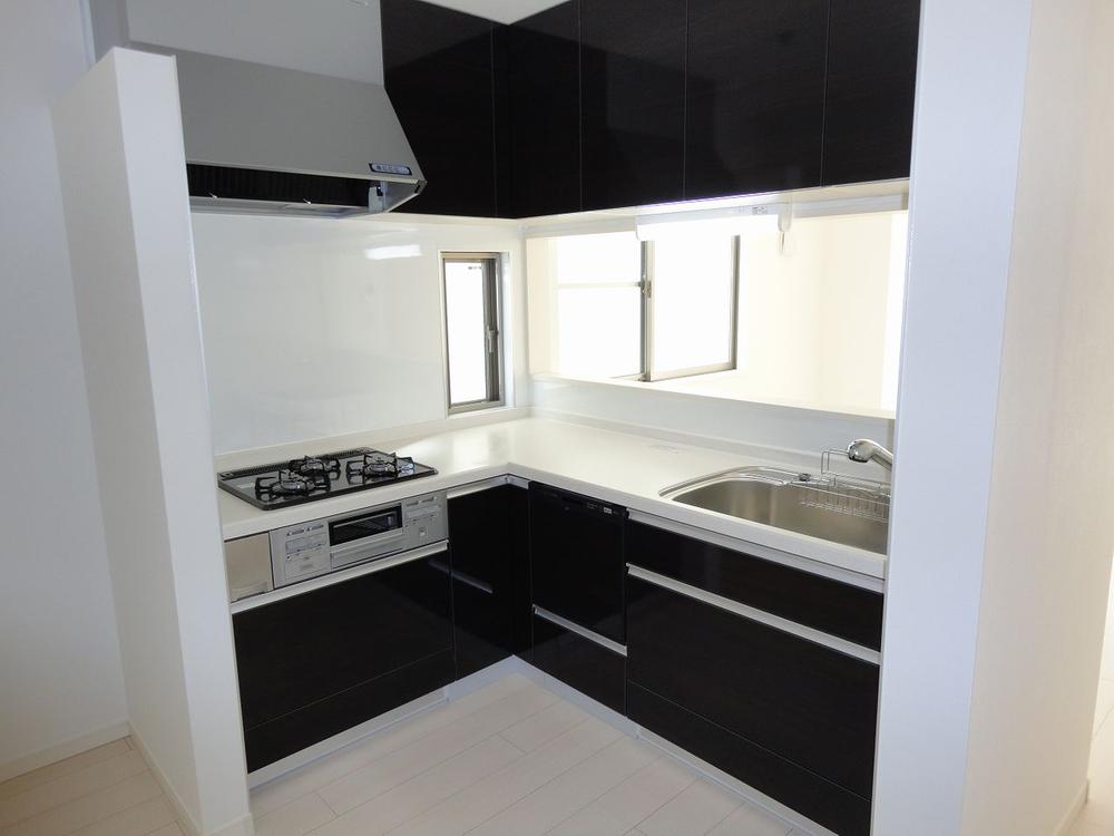 Same specifications photo (kitchen). Same specifications