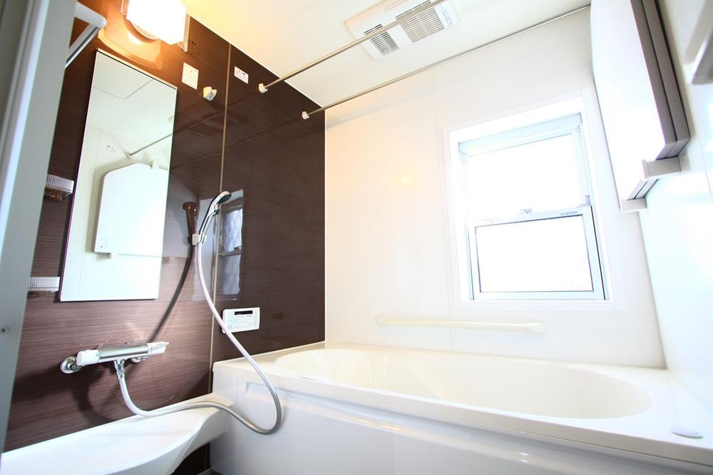 Bathroom. 3 will be the bathroom shooting of Building.