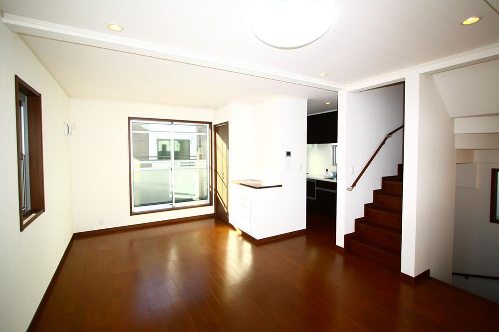 Living. 3 will be the living room of the shooting of Building.