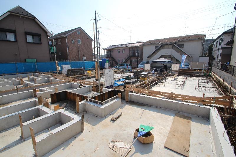 Local appearance photo. Local (11 May 2013) Shooting