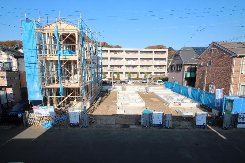 Local appearance photo. Local (12 May 2013) Shooting