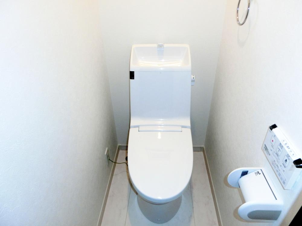 Toilet. Bidet with toilet