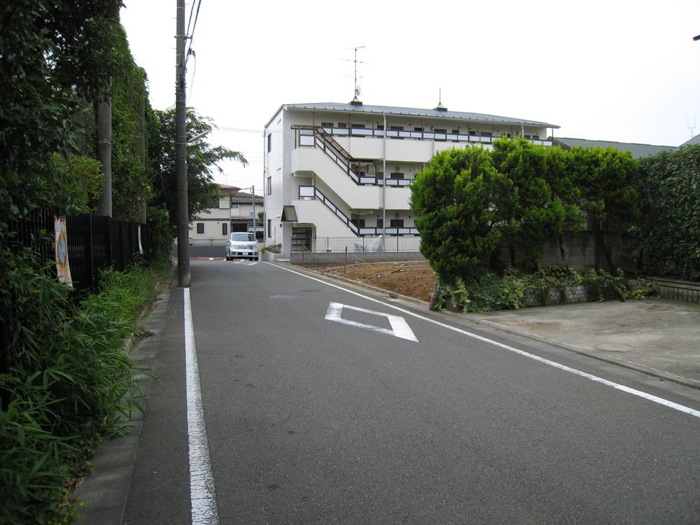 Local photos, including front road. Local (10 May 2013) Shooting