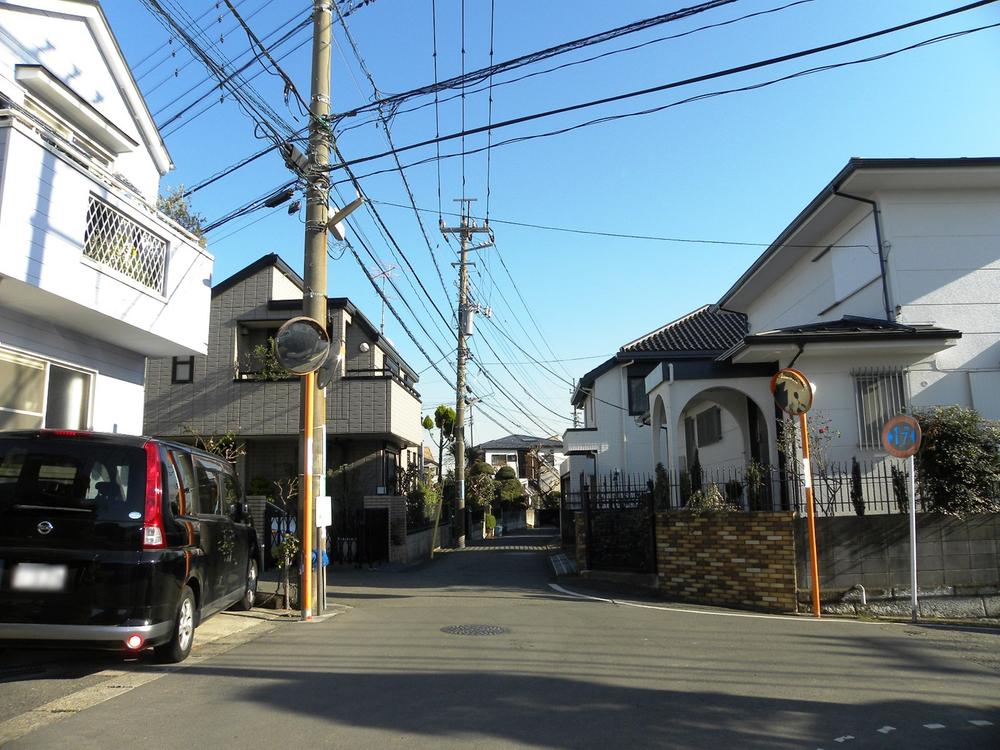 Local photos, including front road. Local (12 May 2013) Shooting  Surrounding environment road