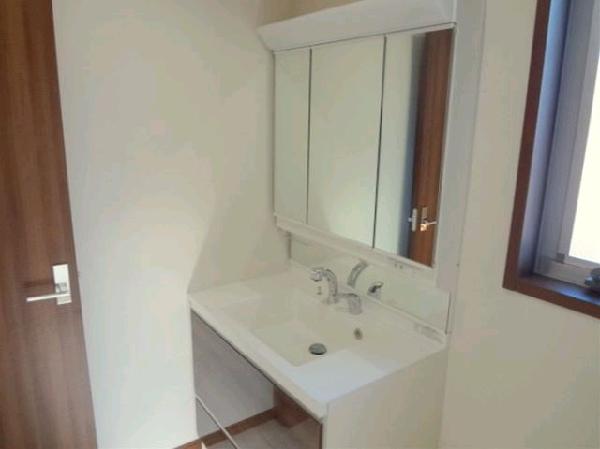 Wash basin, toilet. Bathroom vanity