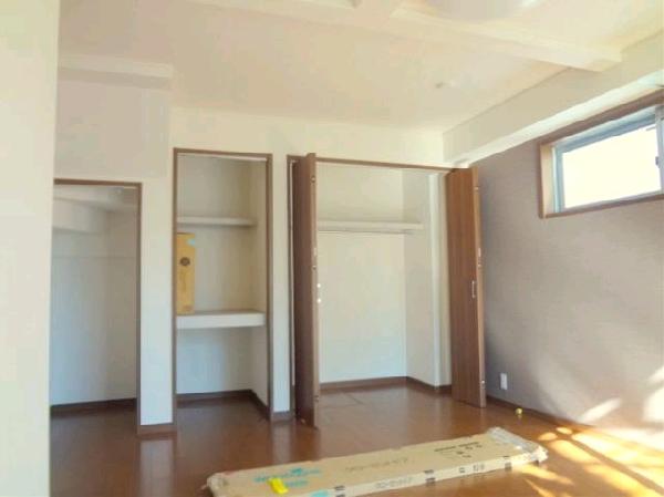 Receipt. Western-style room (closet) 8.5 Pledge