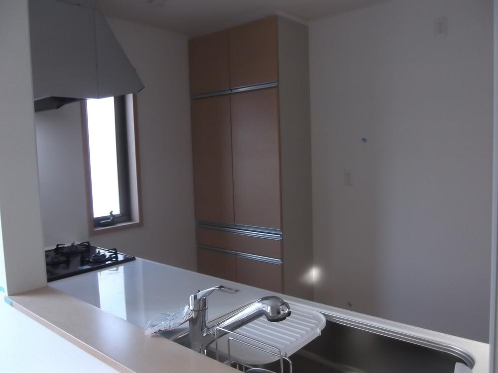 Kitchen. Indoor (12 May 2013) Shooting