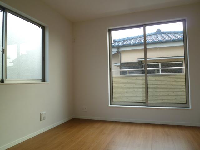 Non-living room. Indoor (12 May 2013) Shooting