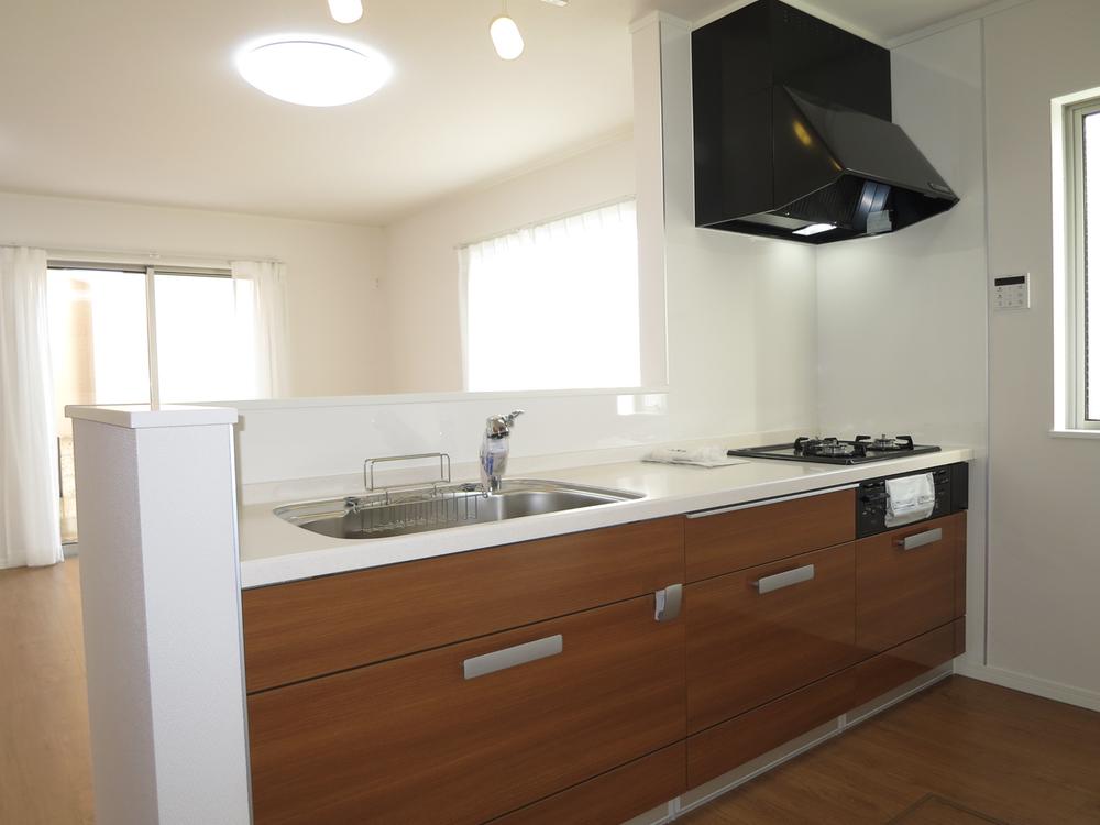 Kitchen. Local (12 May 2013) Shooting