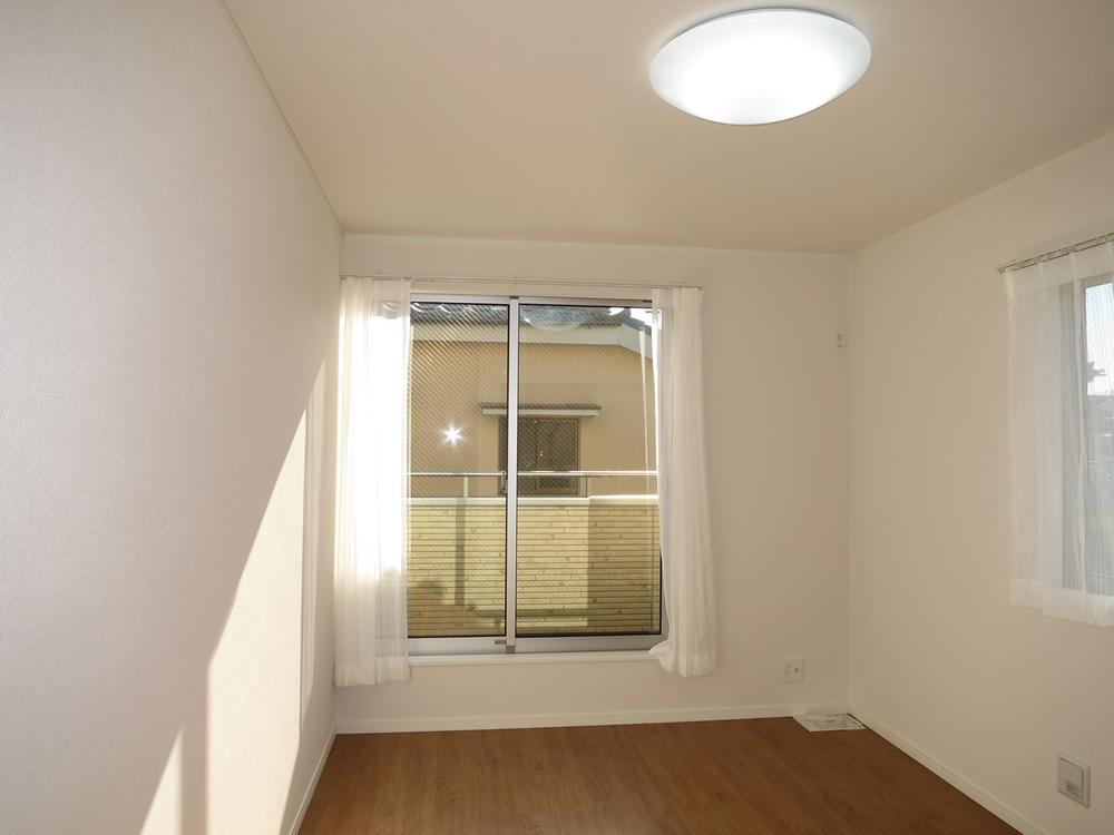 Non-living room. Local (12 May 2013) Shooting