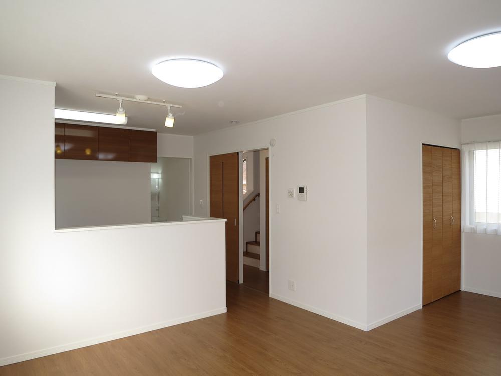 Living. Local (12 May 2013) Shooting