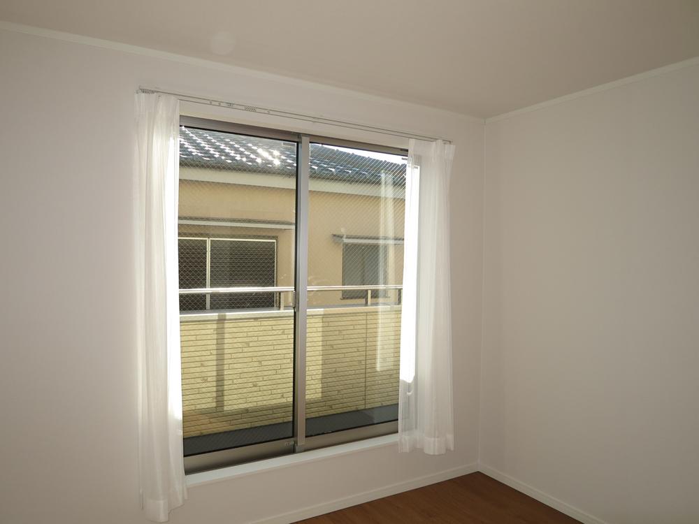 Non-living room. Local (12 May 2013) Shooting