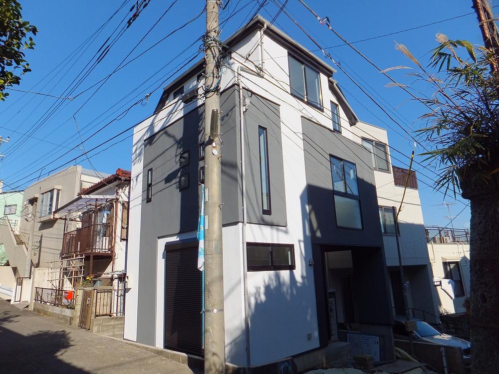 Local photos, including front road. We have the building completed.