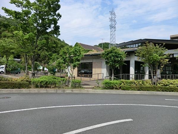 park. East Takane to Forest Park 580m