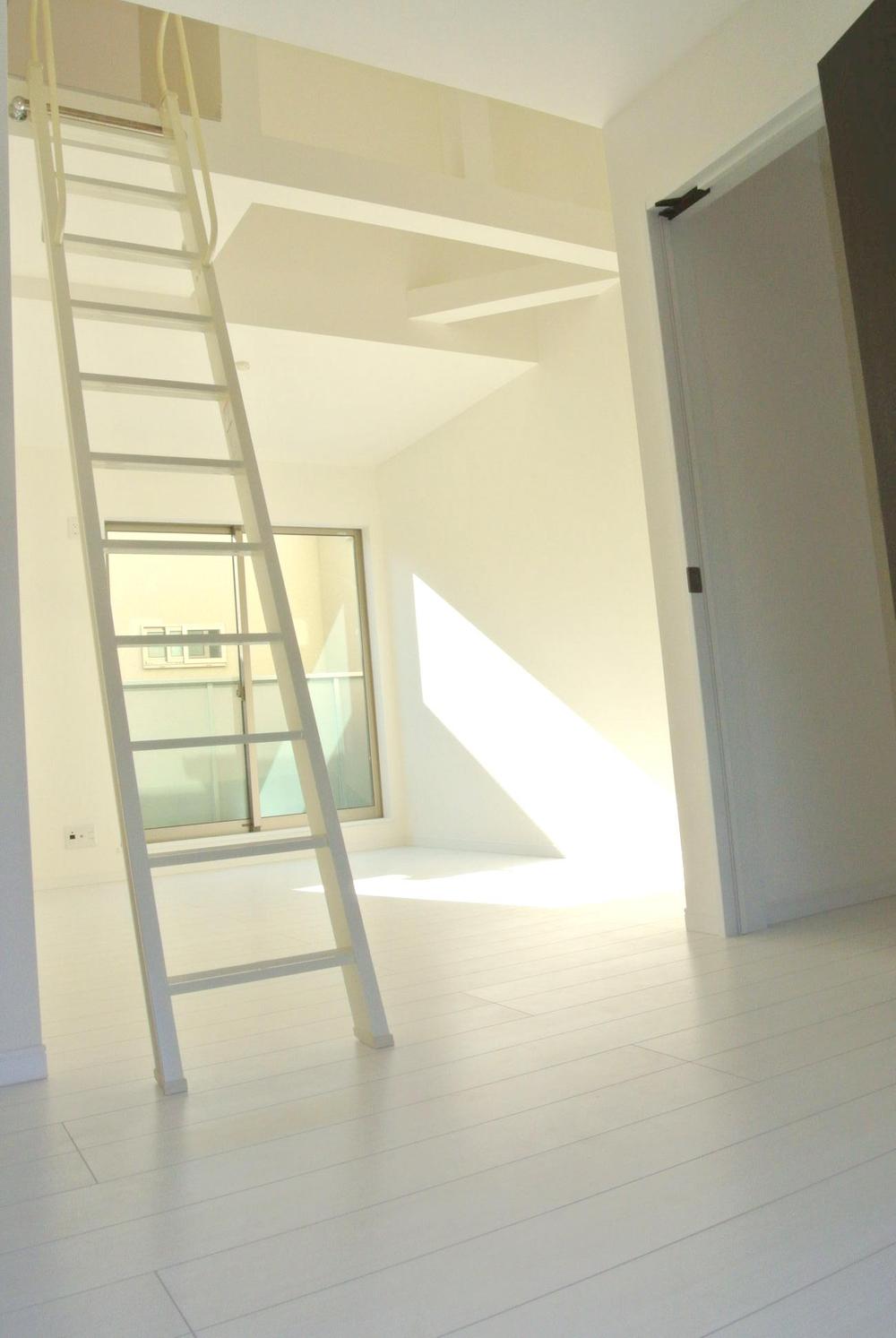 Non-living room. Bedroom of 14.5 quires with a loft