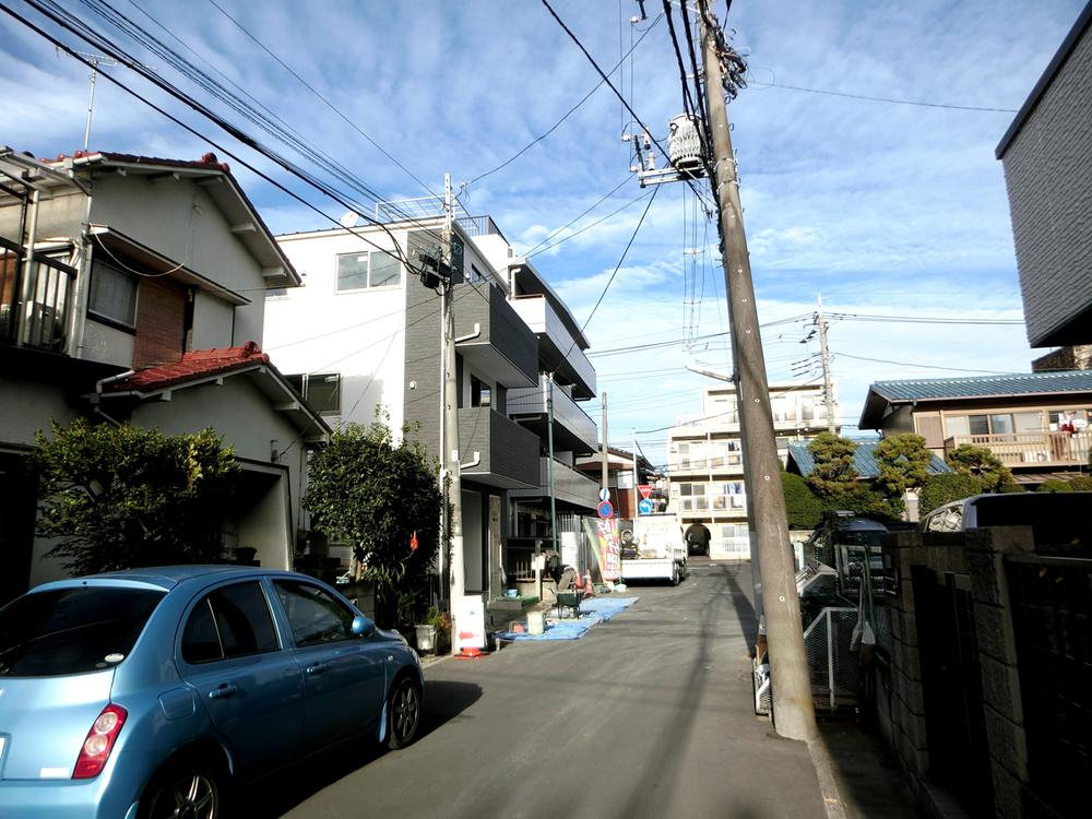 Local photos, including front road. Local photos, including the front road