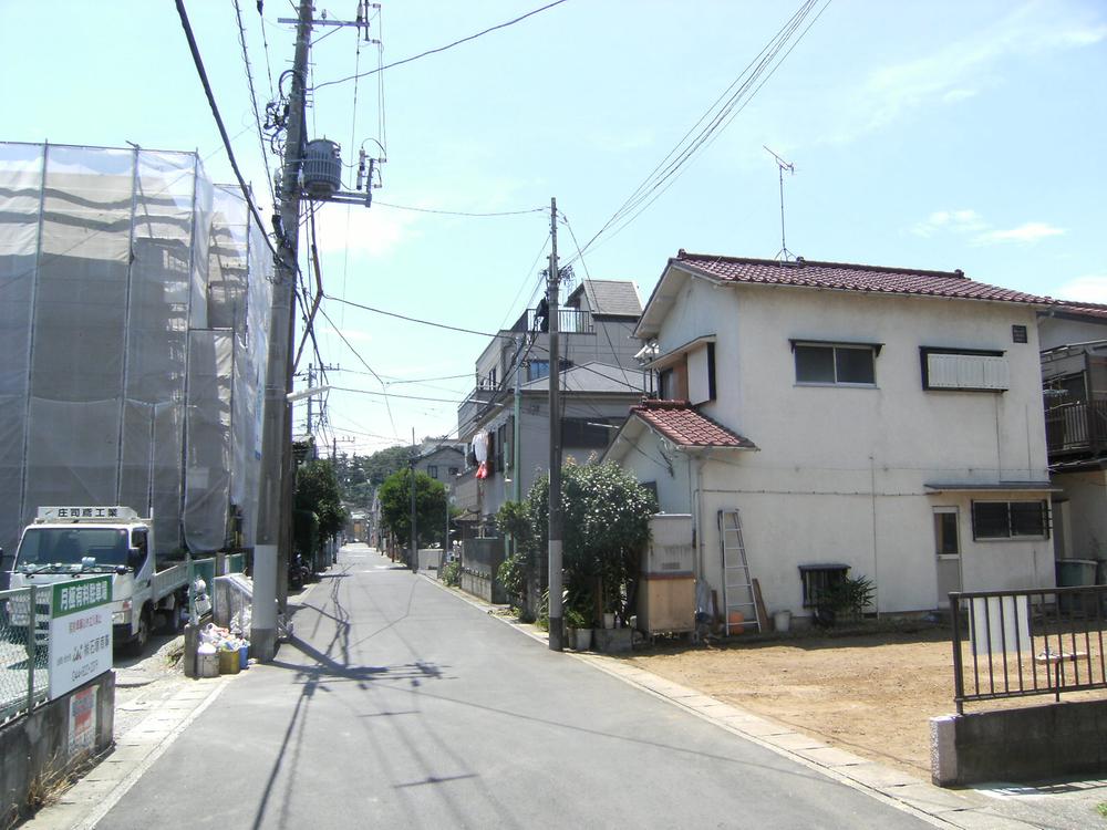 Local photos, including front road. Local (July 2013) Shooting