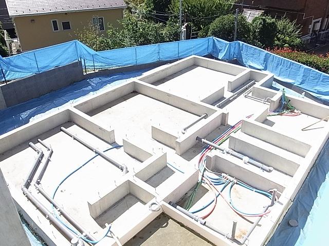 Local photos, including front road. 2 Building site (October 2013) Shooting