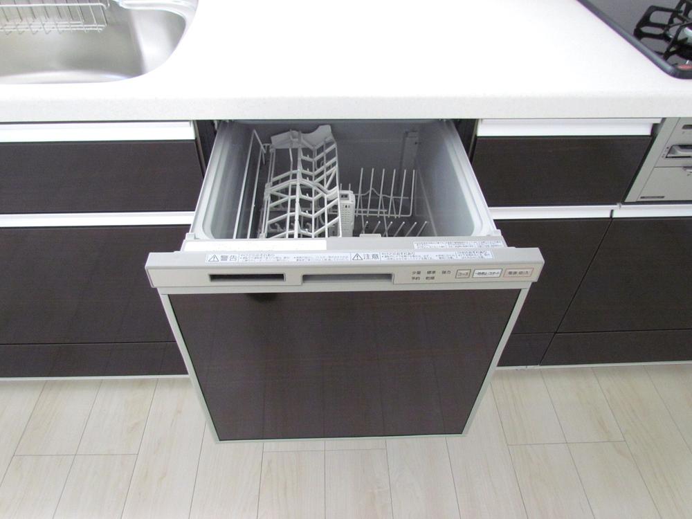 Power generation ・ Hot water equipment. Housework is also a breeze in the dishwasher