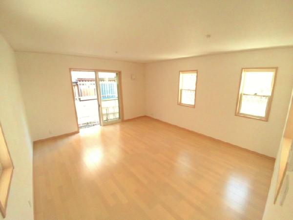 Living. There is floor heating