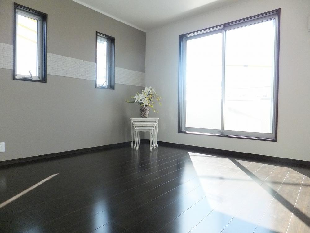 Non-living room. Indoor (10 May 2013) Shooting The main bedroom is there Pledge 9.