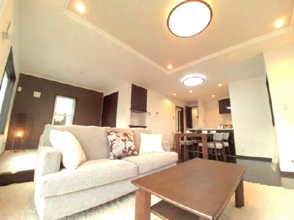 Living. Model building