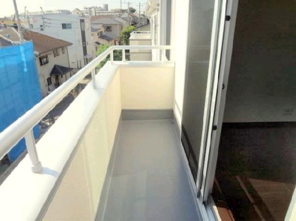 Balcony. Good per yang