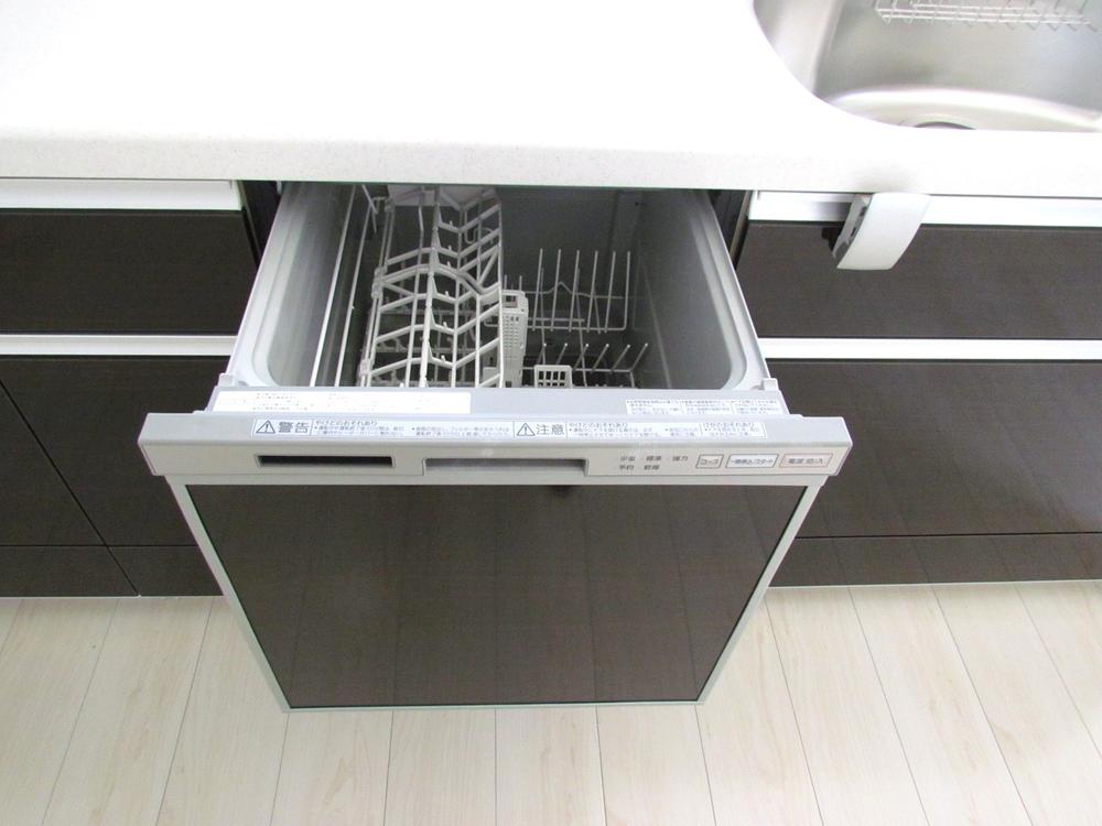 Power generation ・ Hot water equipment. Housework is also a breeze in the dishwasher