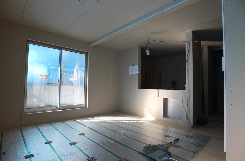 Living.  [Interior photo]  Building 2 LDK about 17 Pledge Counter Kitchen It will be sunny.