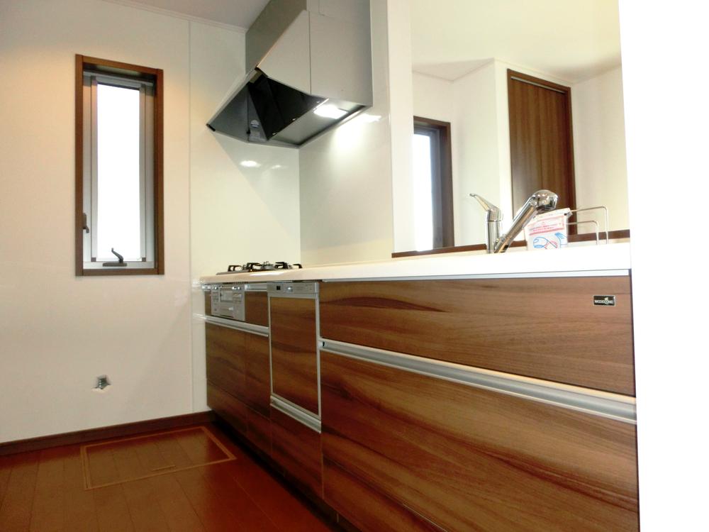 Kitchen. (1 Building)