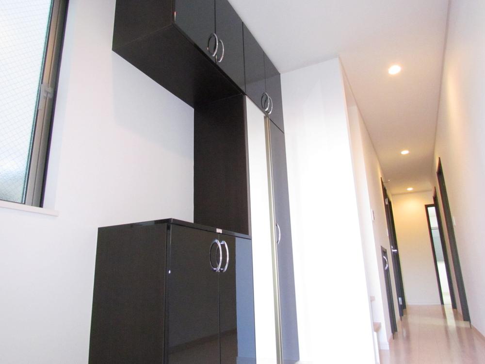 Entrance. You can a lot entrance widely storage