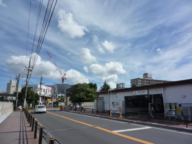 station. Recommend properties that Kaji is in place around the facility living environment both of 550m Kajigatani Station 8-minute walk to the valley station.