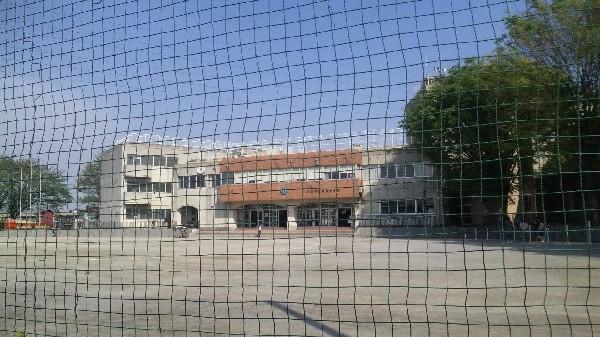Primary school. Namwon until elementary school 500m