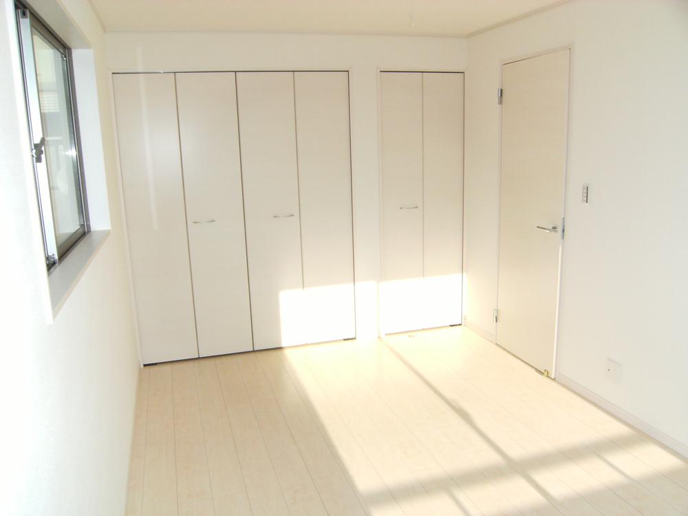 Non-living room. 3 is a floor