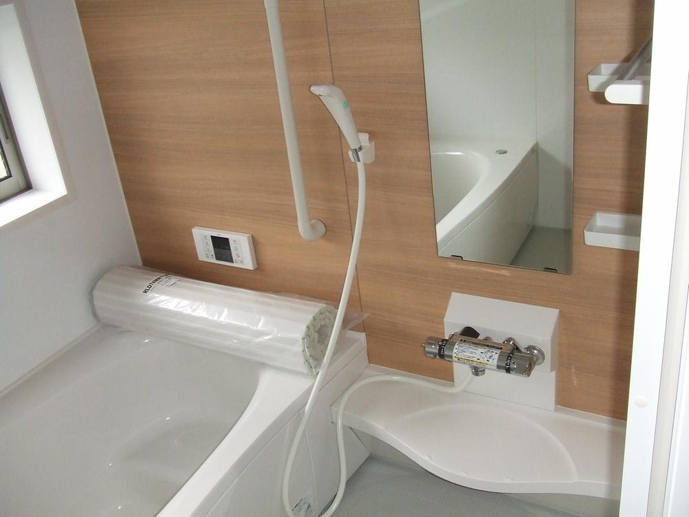 Bathroom. Indoor (12 May 2013) Shooting