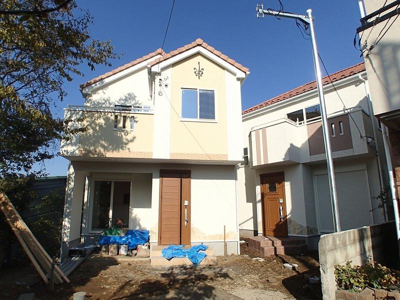 Local appearance photo. Sunny No one block west