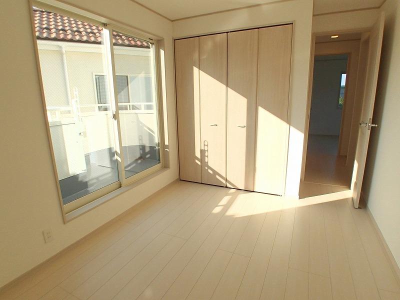 Non-living room. A living room with a large closet