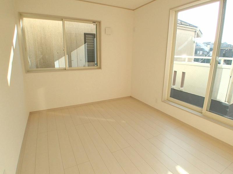 Non-living room. Appearance of independent private room