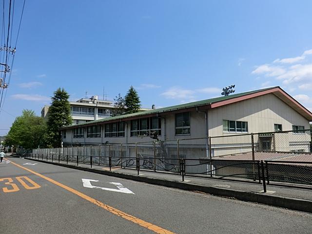 Junior high school. Minamiikuta 1700m until junior high school