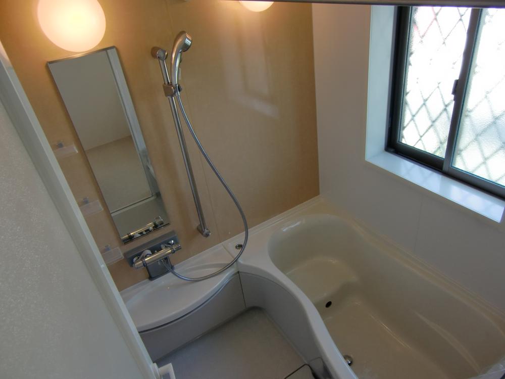 Bathroom. Indoor (04 May 2013) Shooting, 21 Building