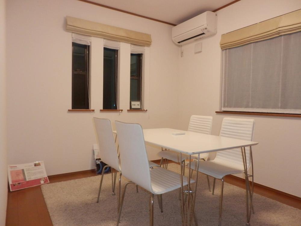 Non-living room. dining Indoor (11 May 2013) Shooting