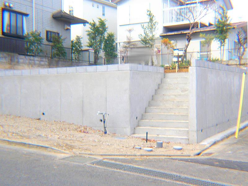 Local photos, including front road. Local (12 May 2013) Shooting