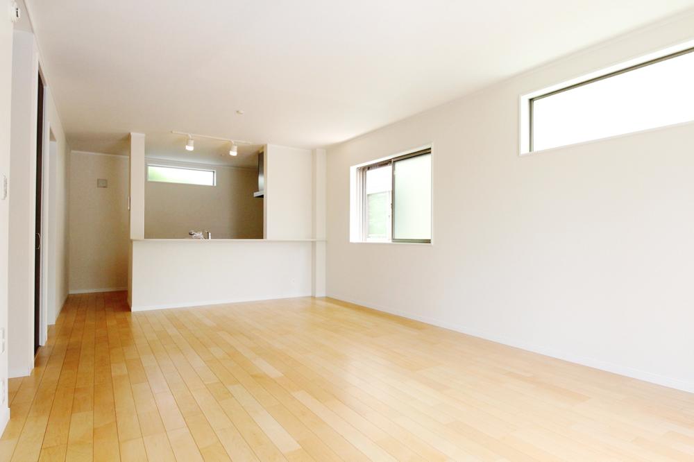 Same specifications photos (living). In the moving image, Please check the interior! Soon, Up is scheduled after the cleaning.