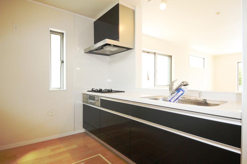 Same specifications photo (kitchen). In the moving image, Please check the interior. Soon, Up is scheduled after the cleaning.