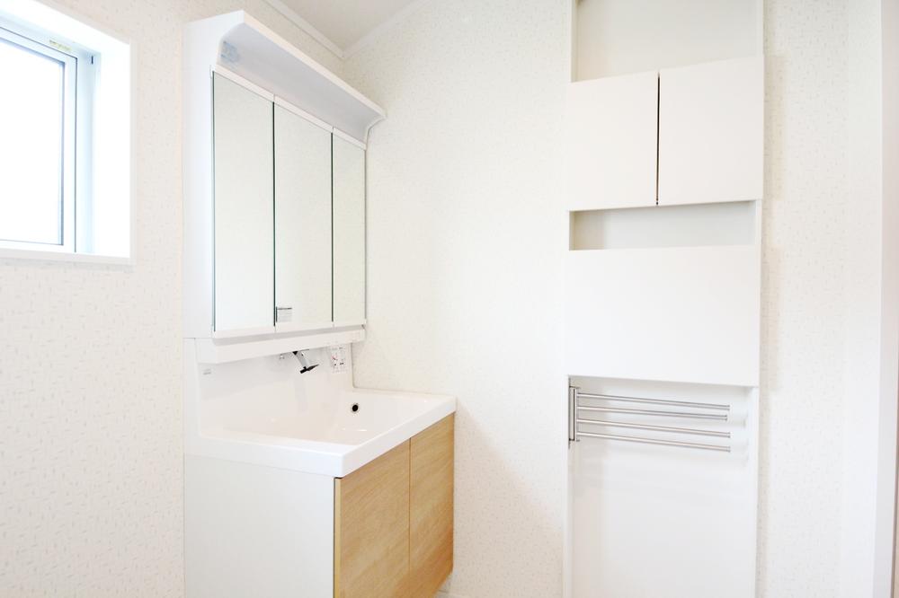 Same specifications photos (Other introspection). Wash basin